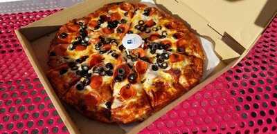 Pinky's Pizza Parlor