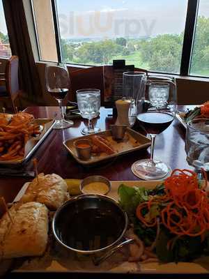 Edge Steakhouse & Sports Lounge