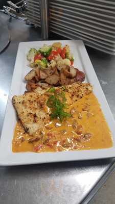 Edge Steakhouse & Sports Lounge