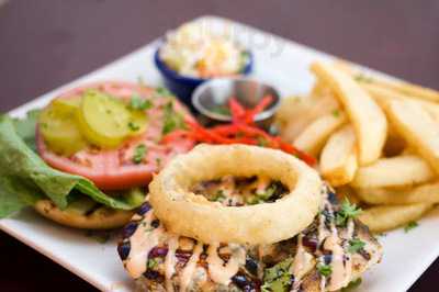 Fat Kahuna's Beach Side Grille