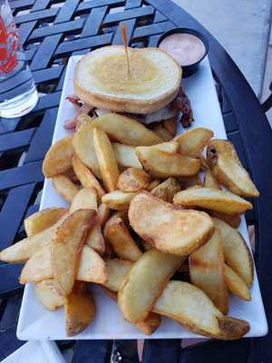 Euro Bistro & Chocolate Cafe