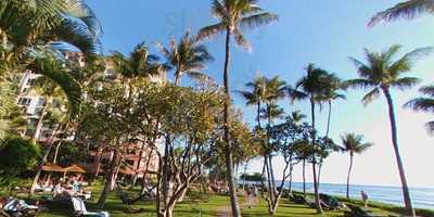 Pau Huaka'i Tiki Bar