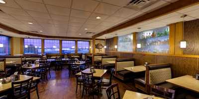 Eric’s Too Family Restaurant And Lounge