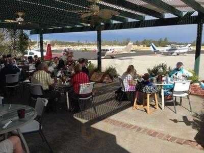 Wings Grill And Expresso Bar