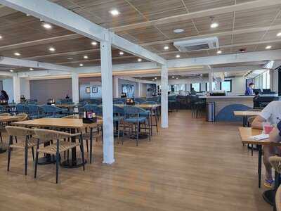 Pier 62 Oceanfront Restaurant & Bar