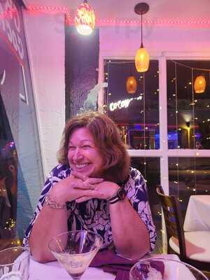 Luna Food & Wine Aka Luna @ Kahuna