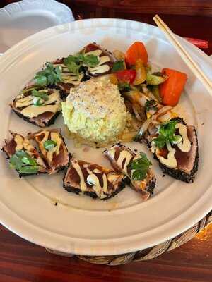 Luna Food & Wine Aka Luna @ Kahuna