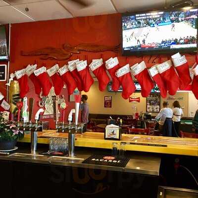 Jenna's Breezeway Bar & Grill