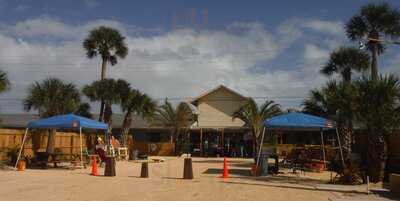 Jenna's Breezeway Bar & Grill