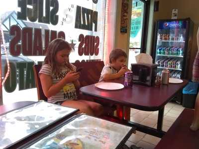 Little Z's Pizza & Subs
