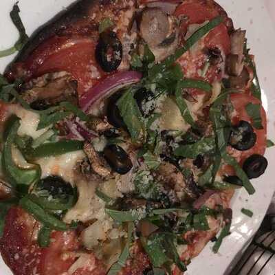 Lomonte's Italian Restaurant And Pizzeria