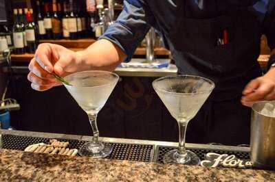 Lomonte's Italian Restaurant And Pizzeria