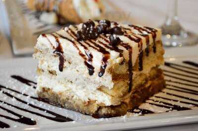 Lomonte's Italian Restaurant And Pizzeria