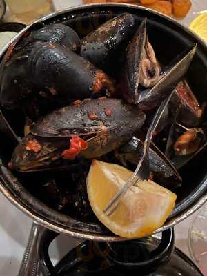 Rooney's Oceanfront Restaurant