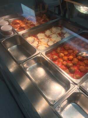 Creekside Market And Deli