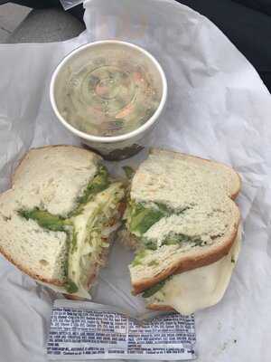 Creekside Market And Deli