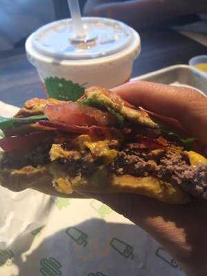 Shake Shack Tysons Corner