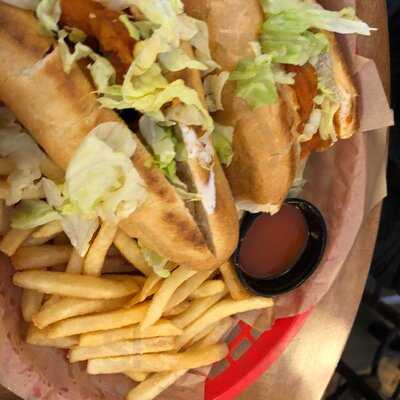 Cutty's Bar And Grill