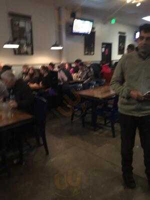 Blue Dog Pizza Tahoe Midtown