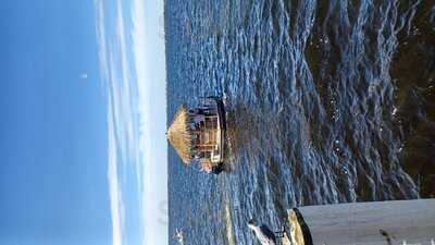 Harpoon Harry's Restaurant And Bar