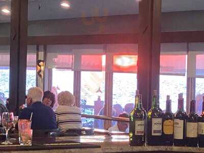 Harpoon Harry's Restaurant And Bar