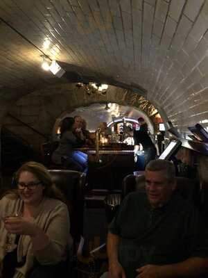 Tunnel Bar