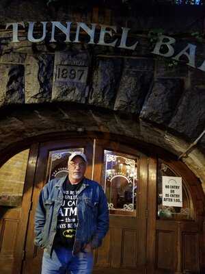 Tunnel Bar