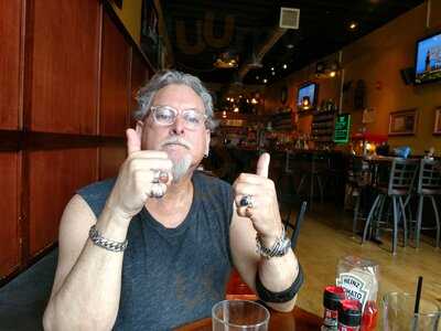 Stones Pub And Eatery