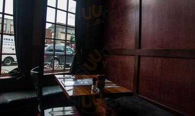 Stones Pub And Eatery