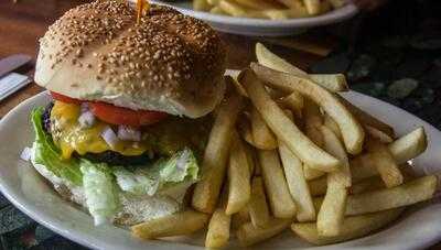 Stones Pub And Eatery