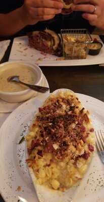 James Joyce Irish Pub & Eatery