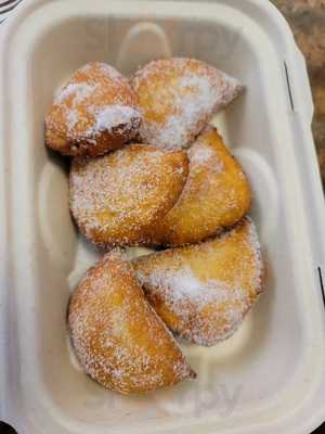 Maile Wat Get Kitchen