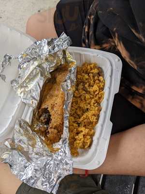 Maile Wat Get Kitchen