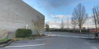 Gemini Bar And Grill