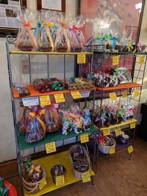 Graham's Fine Chocolates & Ice Cream