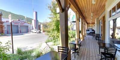 Thai Me Up Restaurant & Brewery