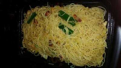 Wok 'n Roll Chinese Cafe