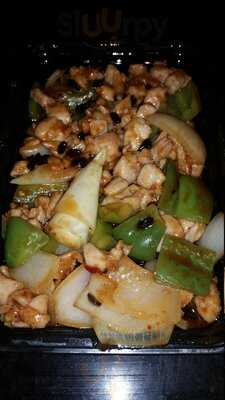 Wok 'n Roll Chinese Cafe