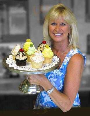 Donna B's Bakery Boutique