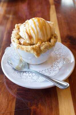 Bear Moon Bar & Grill