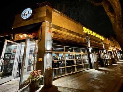 Beerhead Bar & Eatery