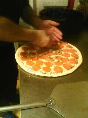 Apollo's Family Pizzeria