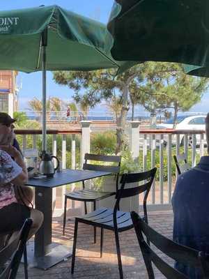 Manny's Pizza, Subs & Salads