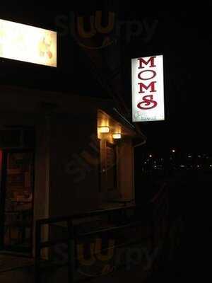 Mom's Soul Food Restaurant