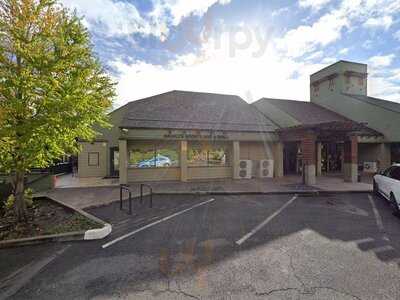 Hanko's Sports Bar & Grill