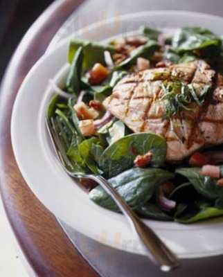 Haleiwa Joe's At Haiku Gardens