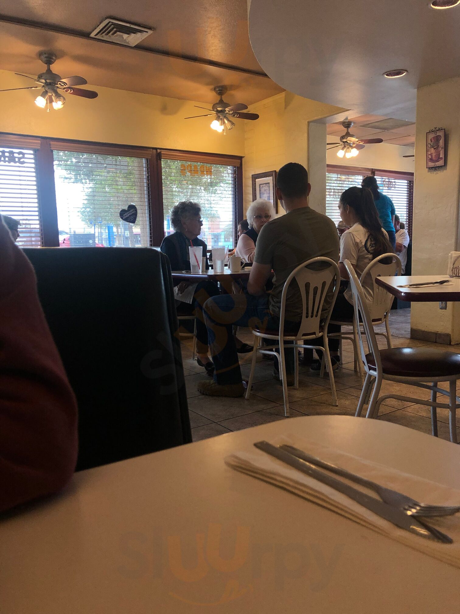 Cook E Jar Restaurant