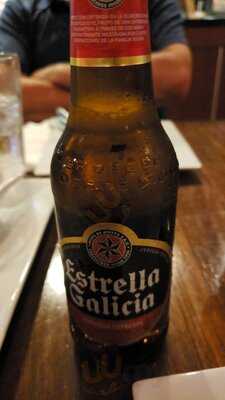 Entretapas Restaurant