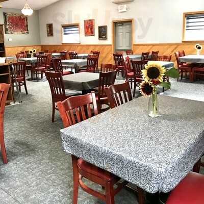 Mama Rosa's Restaurant & Lounge