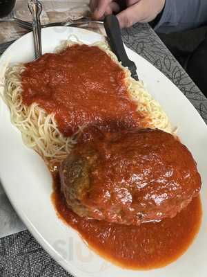 Mama Rosa's Restaurant & Lounge